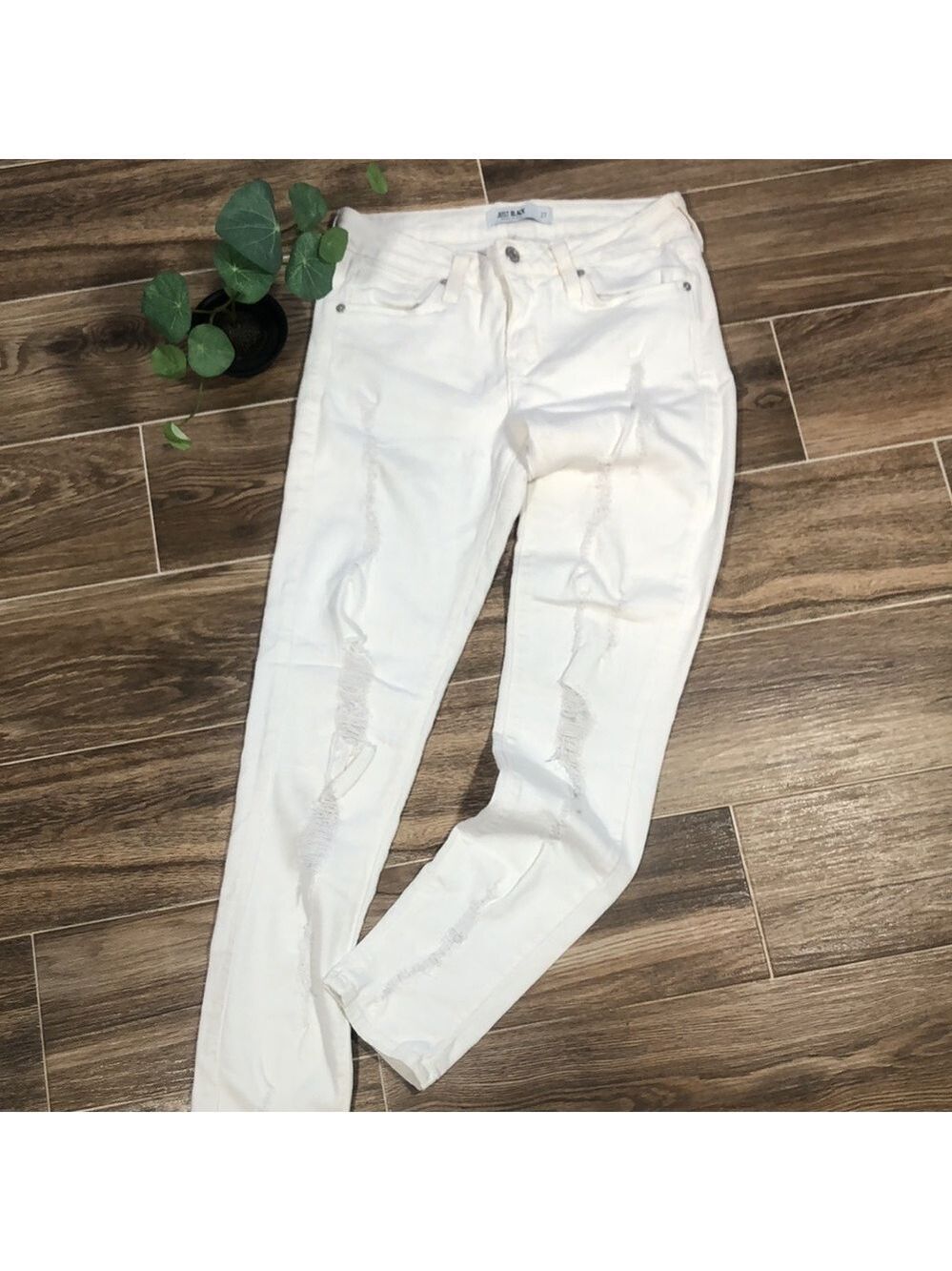 Just Black Denim White Distressed Skinny Jeans Size 27